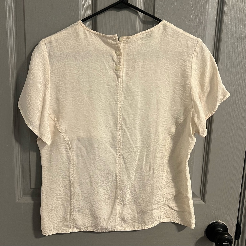 S.L.B. by Sunny Leigh Cream Textured Silk Blouse - Picture 3 of 3